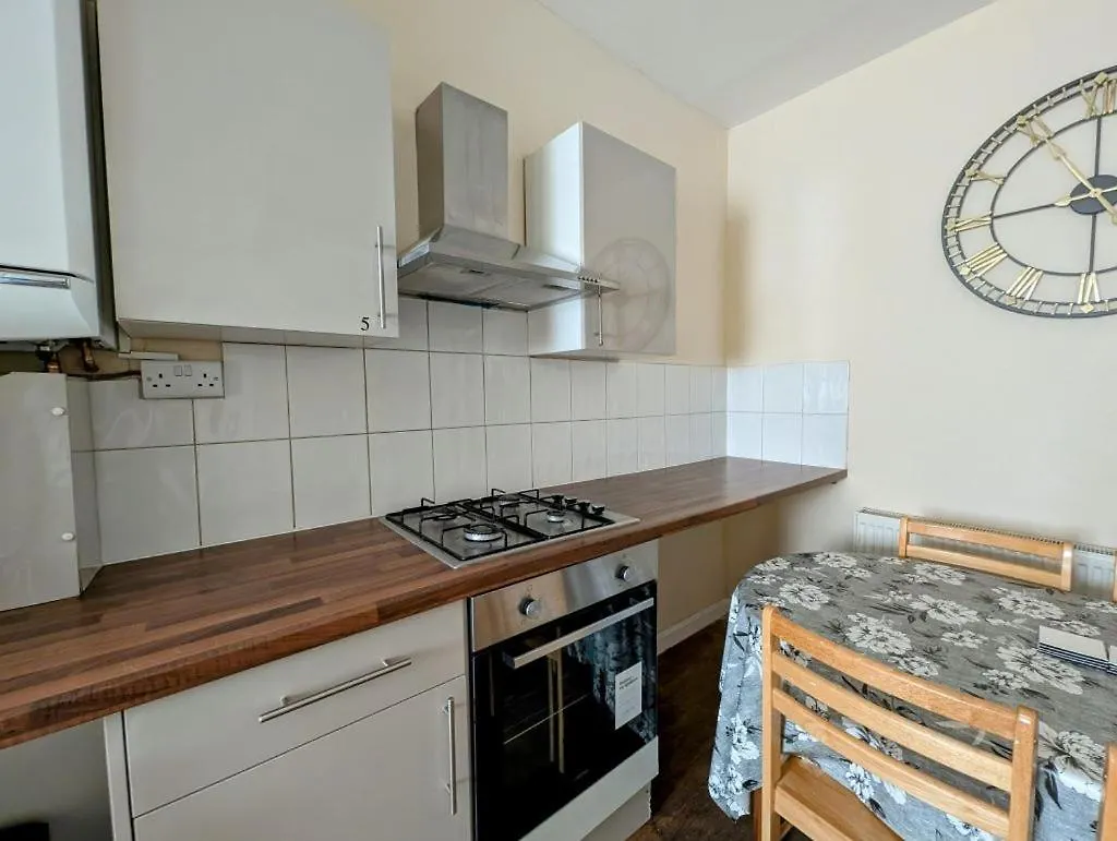 En Suite Room - Central Location Χάνσλοου Ηνωμένο Βασίλειο