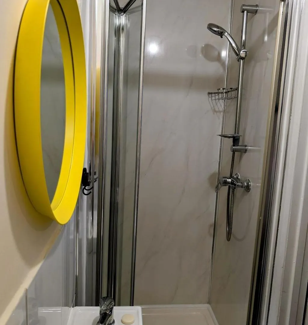 En Suite Room - Central Location Χάνσλοου