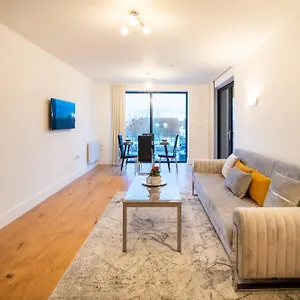 Meadow Apartment