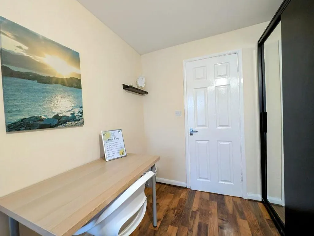 En Suite Room - Central Location Hounslow 0*,  United Kingdom